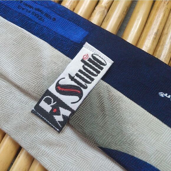 EUC VINTAGE RALPH MARLIN 1998 Red/White/Blue w/Star TEXAS Flag 100% Silk Tie - Picture 7 of 10